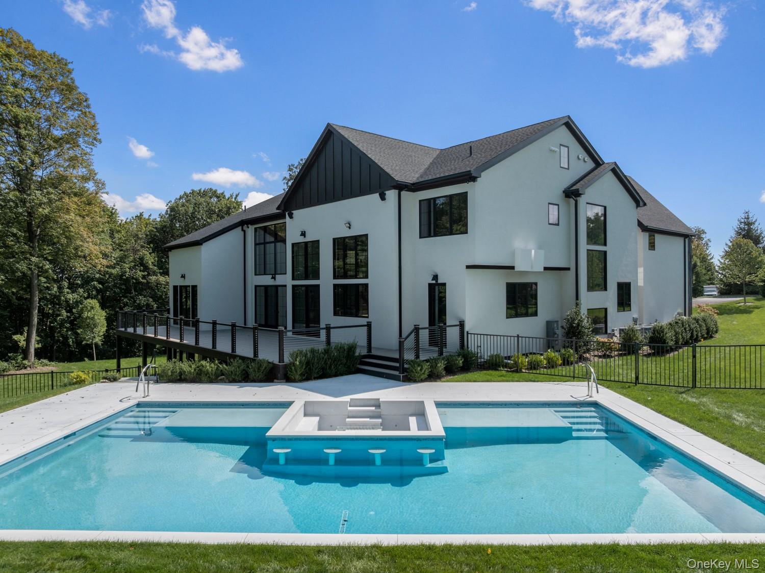 #3 photo, 28 Earle Drive, ナッソー郡 Muttontown , NY 11791