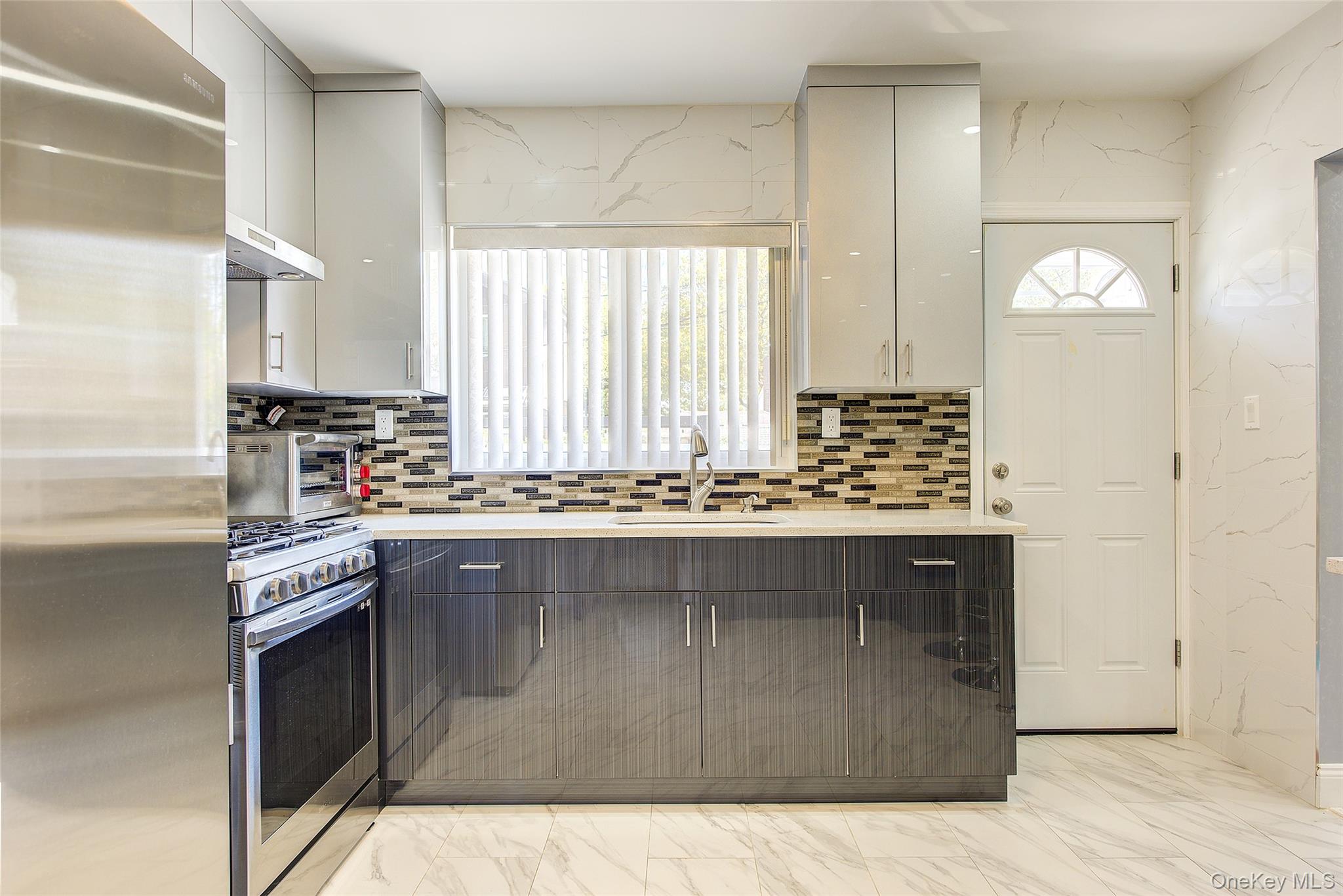 #11 photo, 71-27 172nd Street, Fresh Meadows , NY 11365