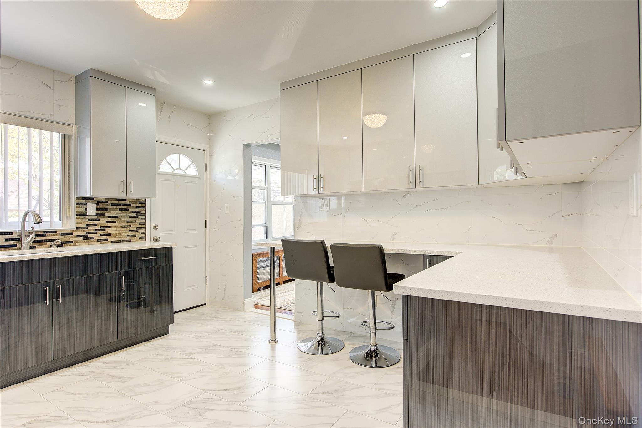 #12 photo, 71-27 172nd Street, Fresh Meadows , NY 11365