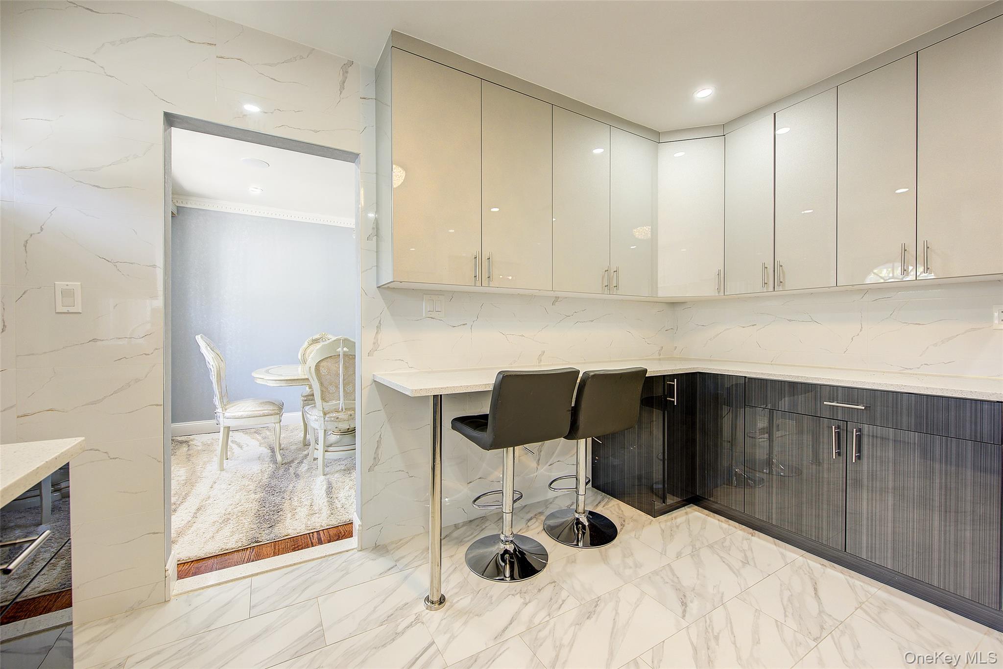 #14 photo, 71-27 172nd Street, Fresh Meadows , NY 11365