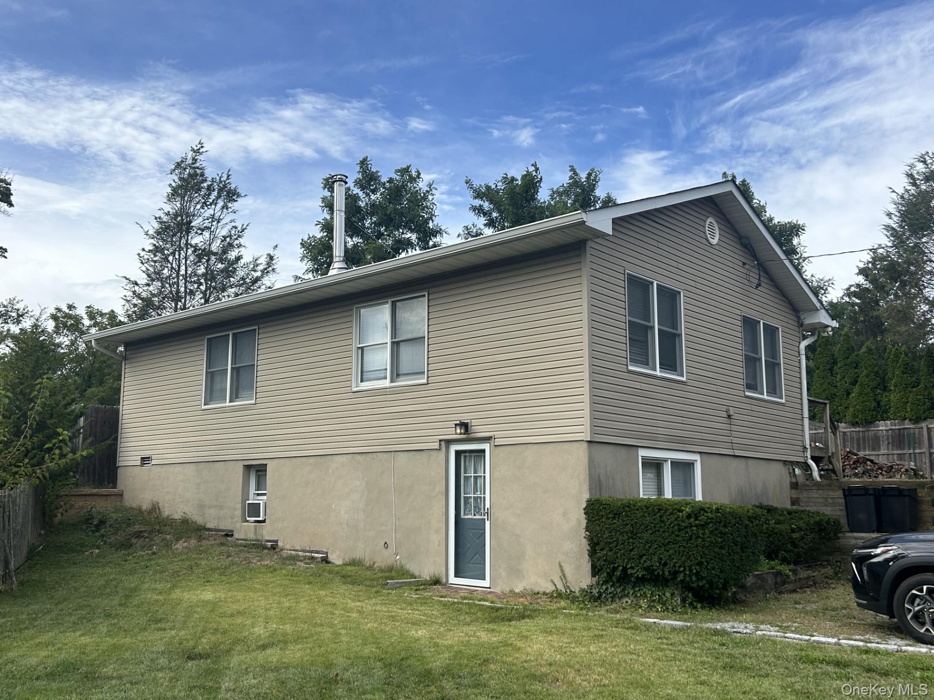 #1 photo, 15 Crest Drive, 东长岛 East Northport , NY 11731