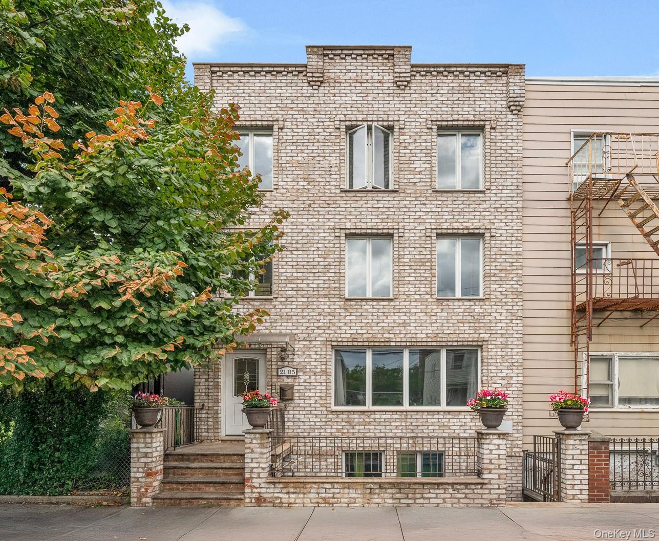 #1 photo, 21-05 33rd Avenue, Astoria , NY 11106