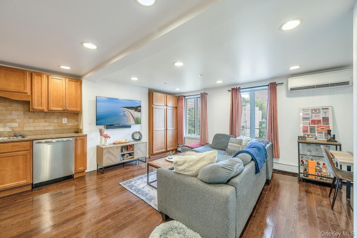 #3 photo, 21-05 33rd Avenue, Astoria , NY 11106