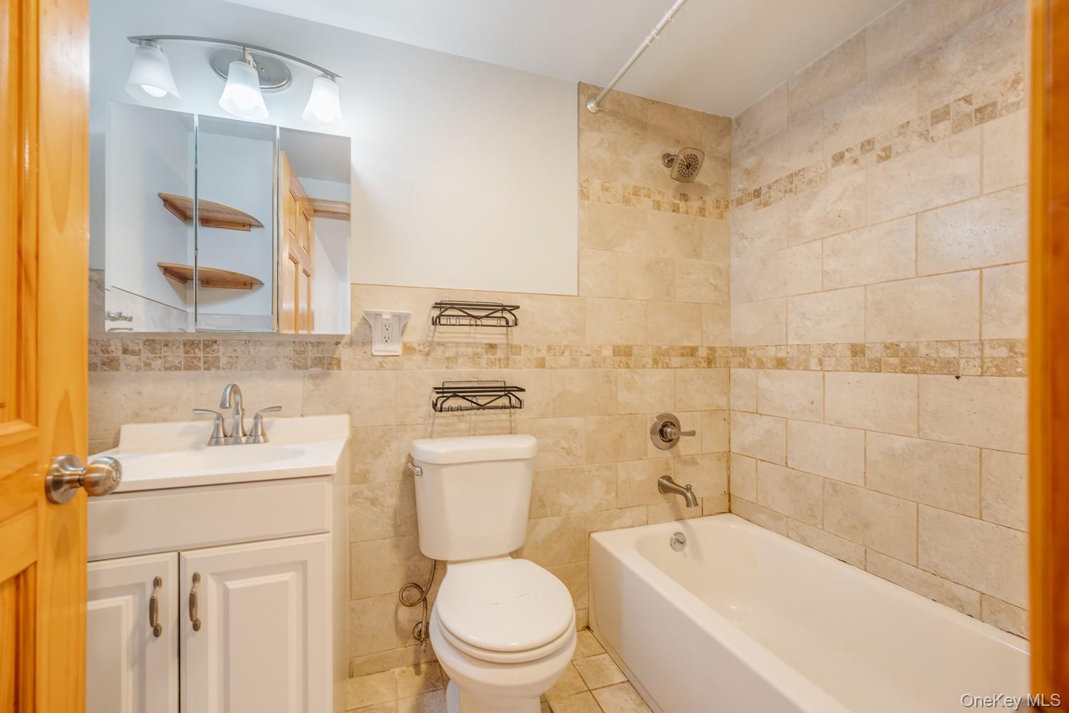 #8 photo, 21-05 33rd Avenue, Astoria , NY 11106