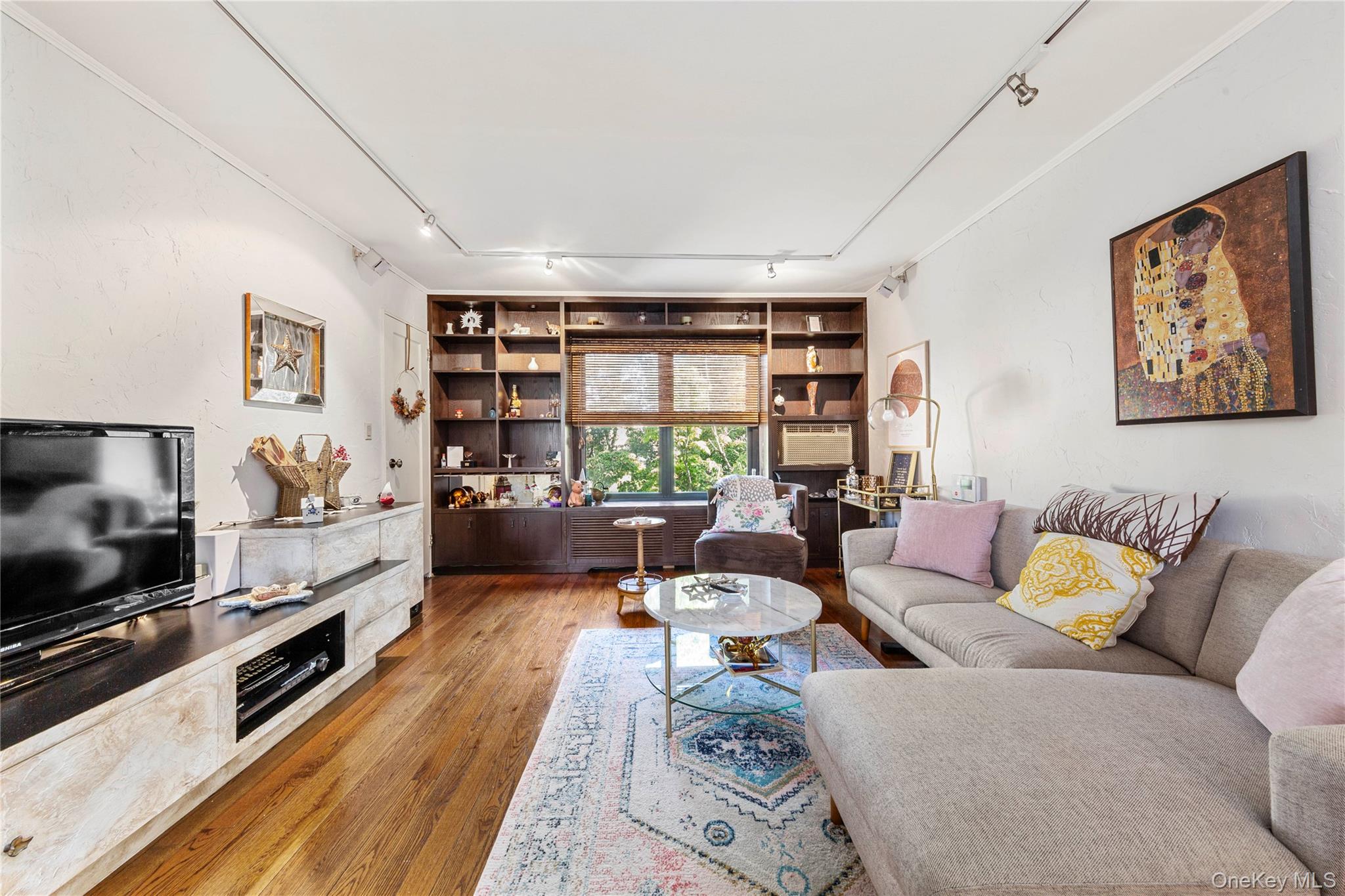 #2 photo, 16 terrace Circle, Great Neck , NY 11021