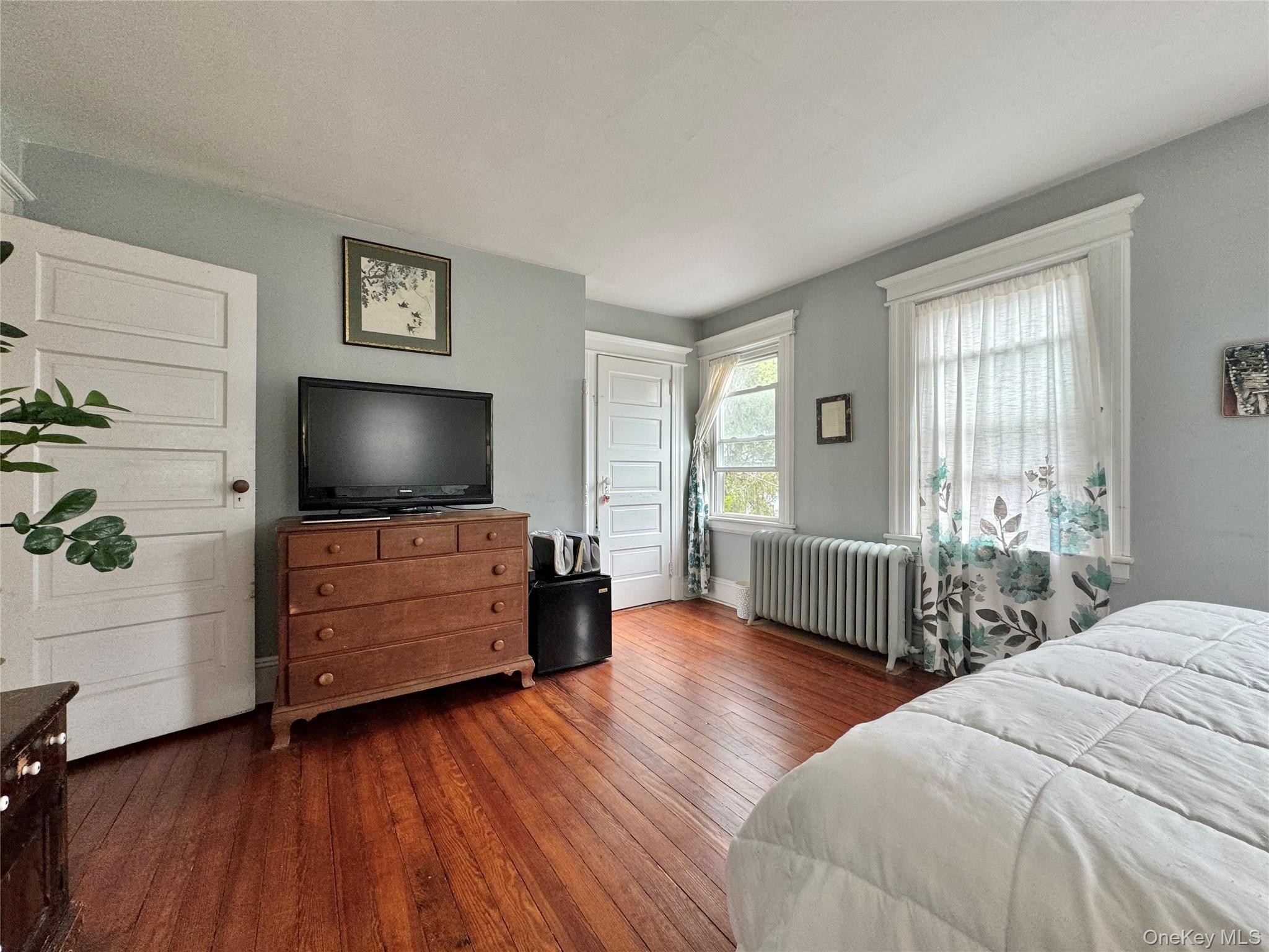 #12 photo, 32 Herbert Avenue, Port Washington , NY 11050