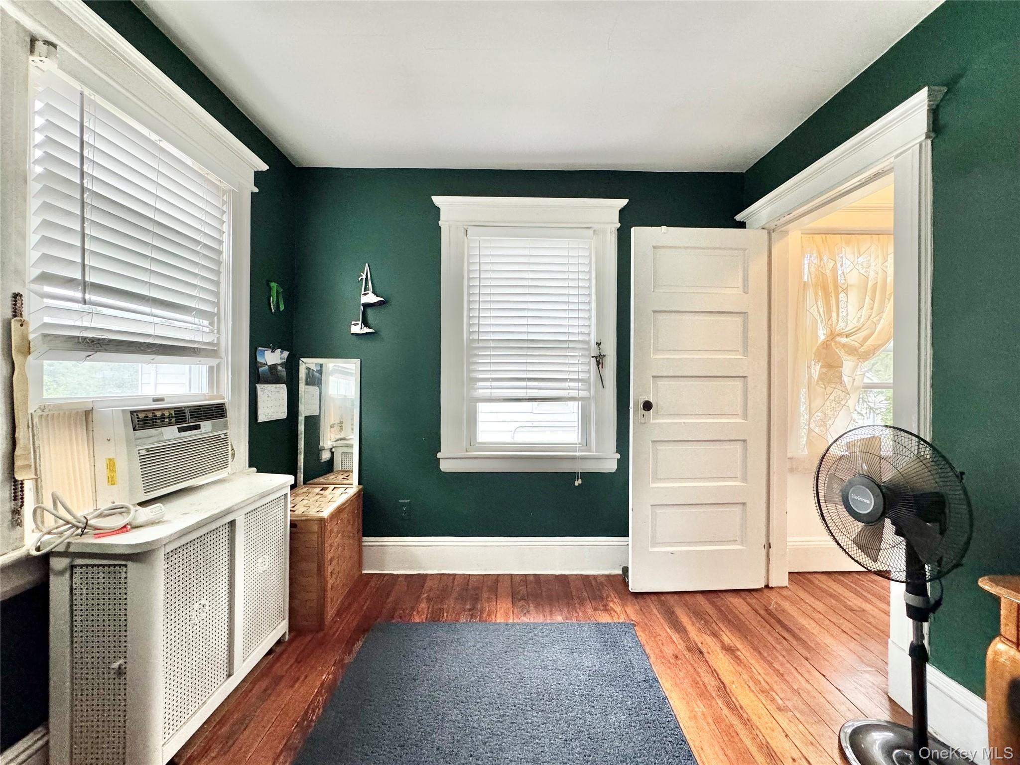 #15 photo, 32 Herbert Avenue, Port Washington , NY 11050