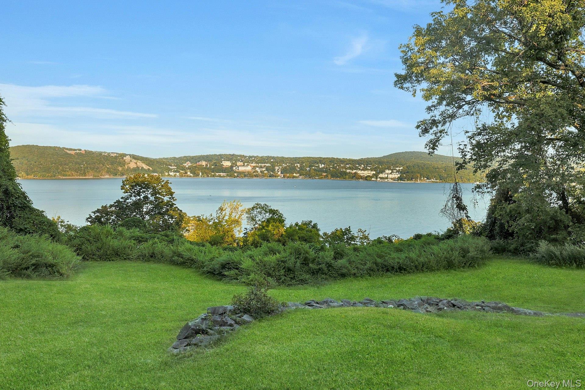 #3 photo, 8 Ayers Road, Tomkins Cove , NY 10986