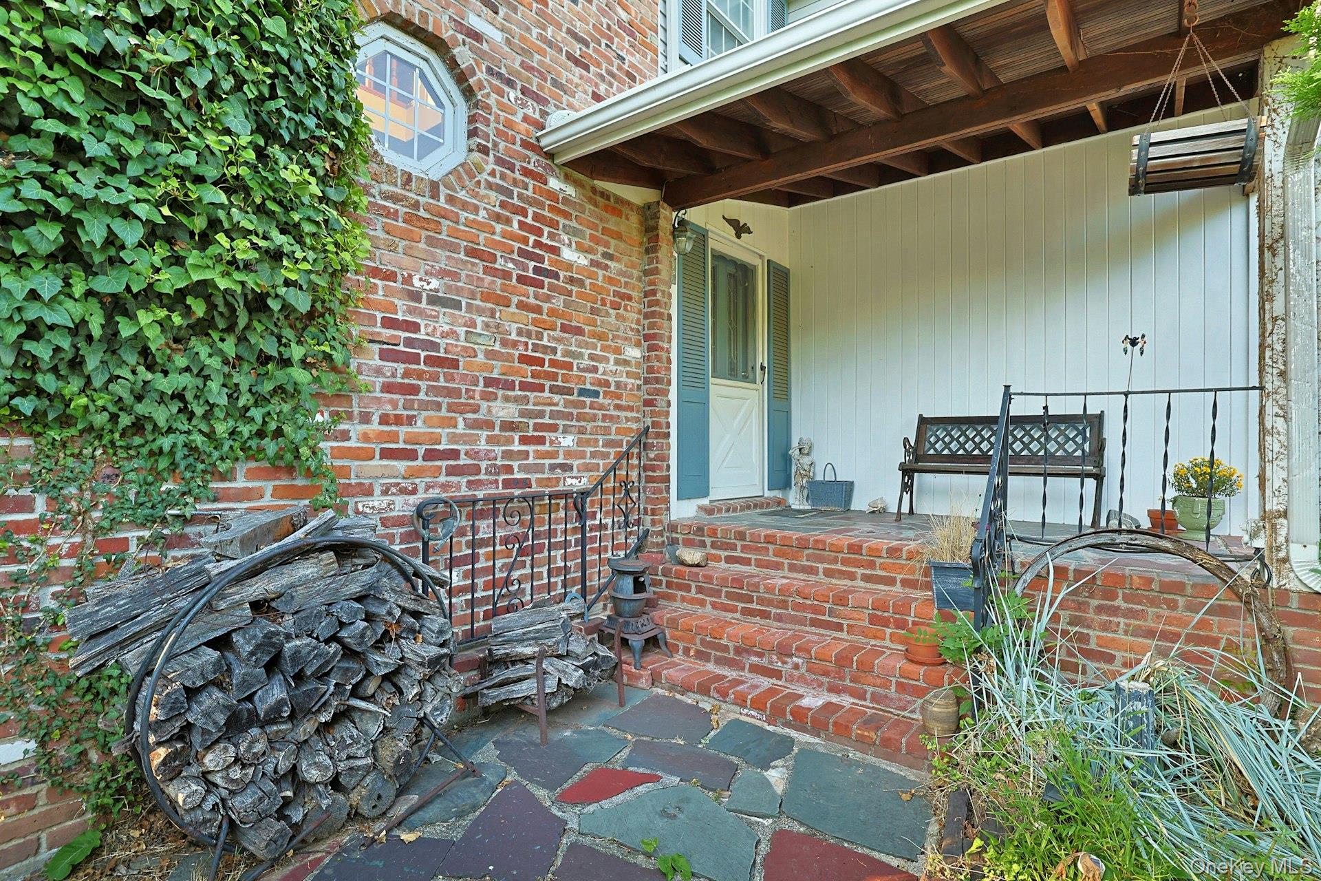 #4 photo, 8 Ayers Road, Tomkins Cove , NY 10986