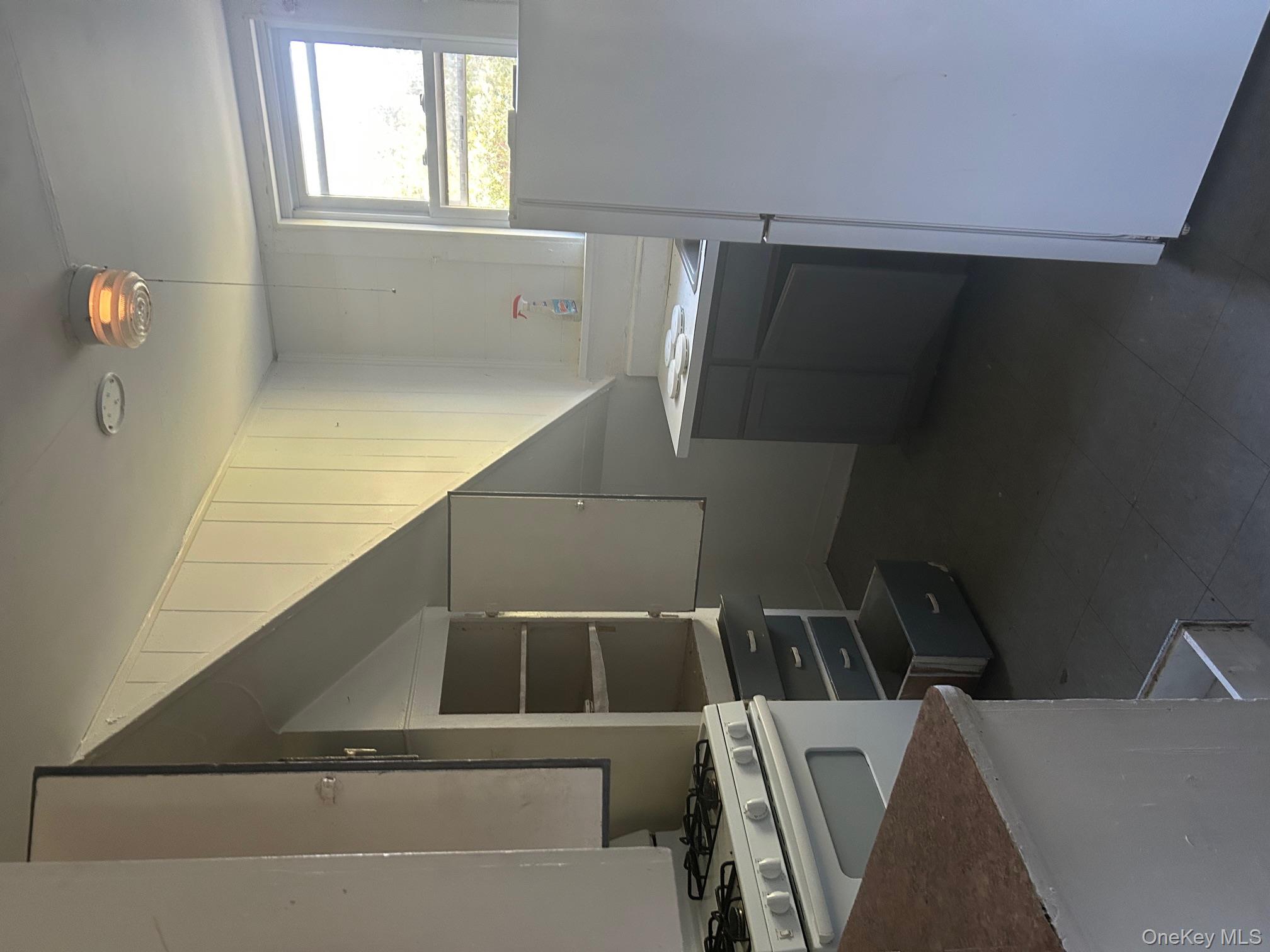 #5 photo, 119 Chambers Street, Newburgh , NY 12550