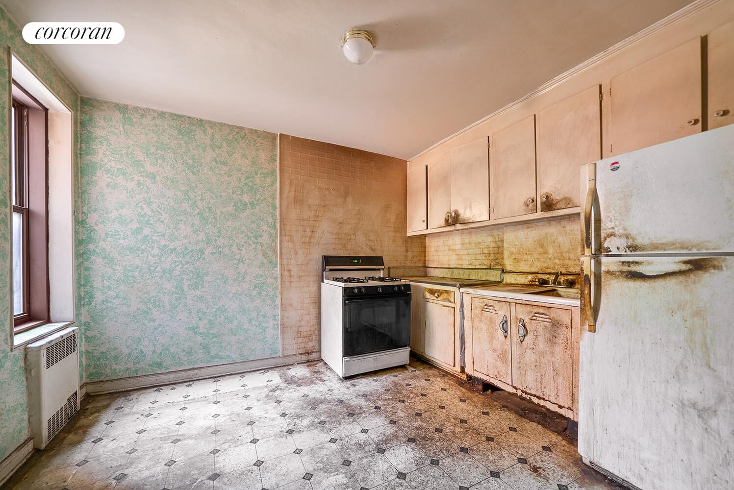 #4 photo, 2190 BRIGHAM Street, Homecrest , NY 11229