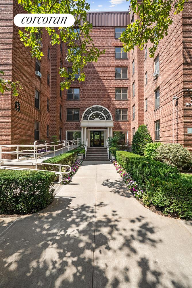 #5 photo, 2190 BRIGHAM Street, Homecrest , NY 11229