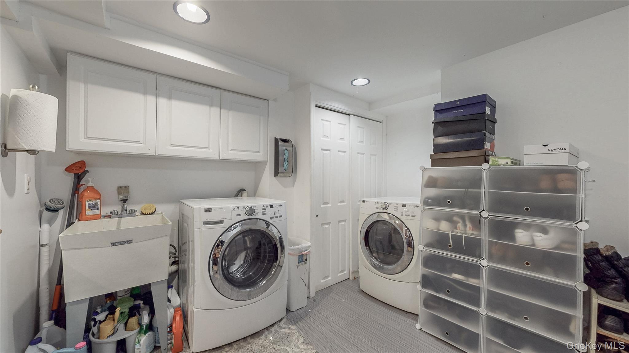 #19 photo, 62 Summit Street, Hicksville , NY 11801