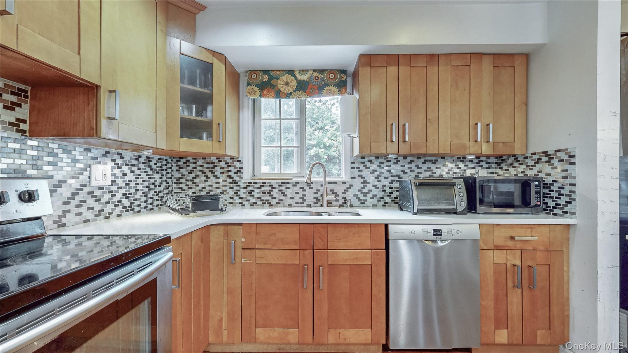 #8 photo, 62 Summit Street, Hicksville , NY 11801