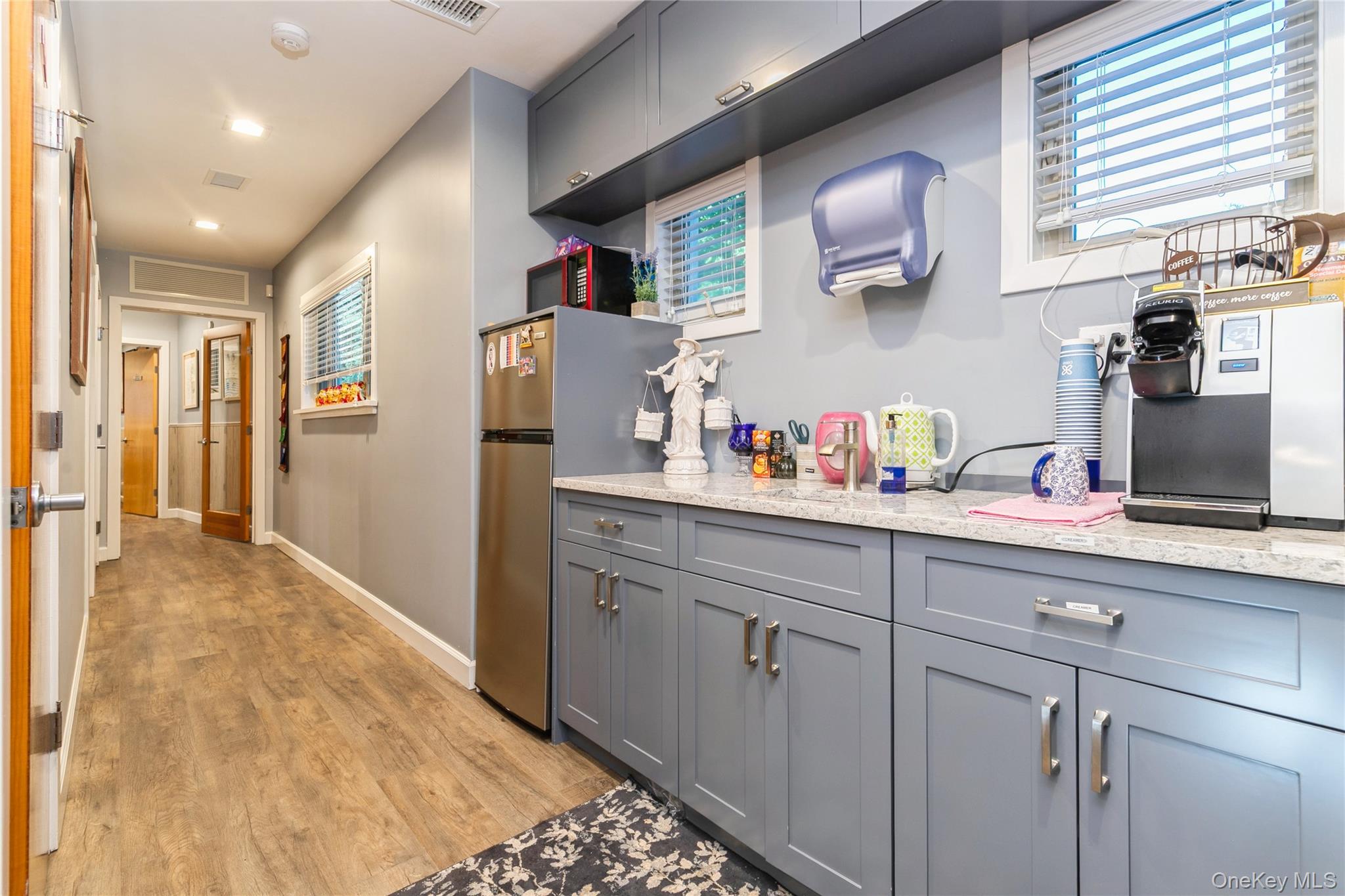 #18 photo, 1420 Montauk Highway, サフォーク郡 Oakdale , NY 11769