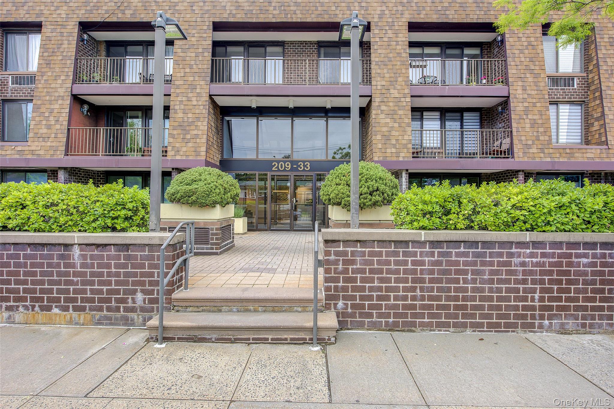 #1 photo, 209-33 26th Avenue, クイーンズ区 Bayside , NY 11360
