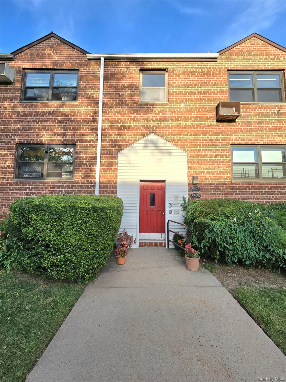 #1 photo, 82-26 155th Avenue, كوينز Howard Beach , NY 11414