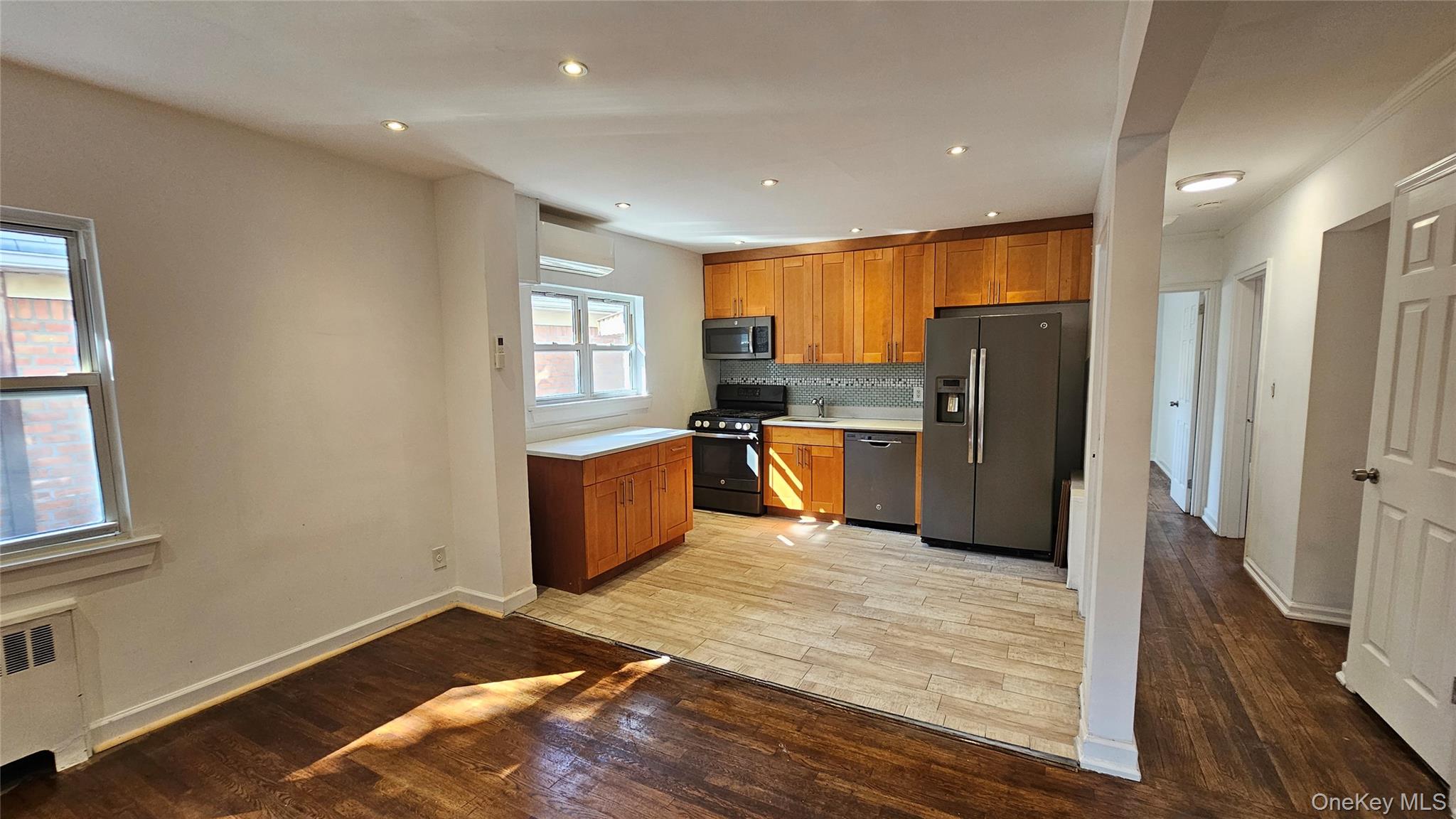 #2 photo, 65-19 Dieterle Crescent, Rego Park , NY 11374