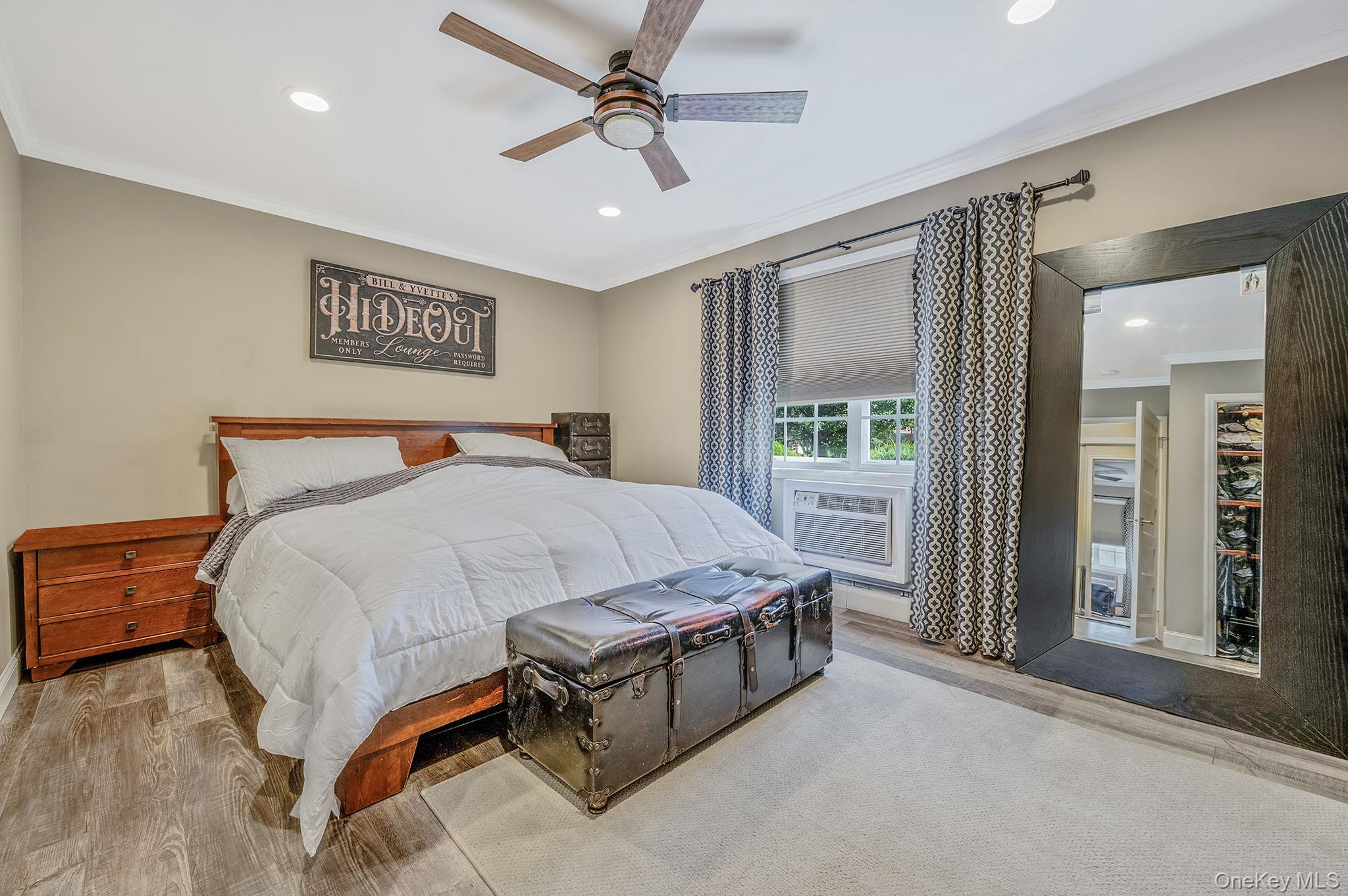 #15 photo, 460 Old Town Rd, サフォーク郡 Port Jefferson Station , NY 11776