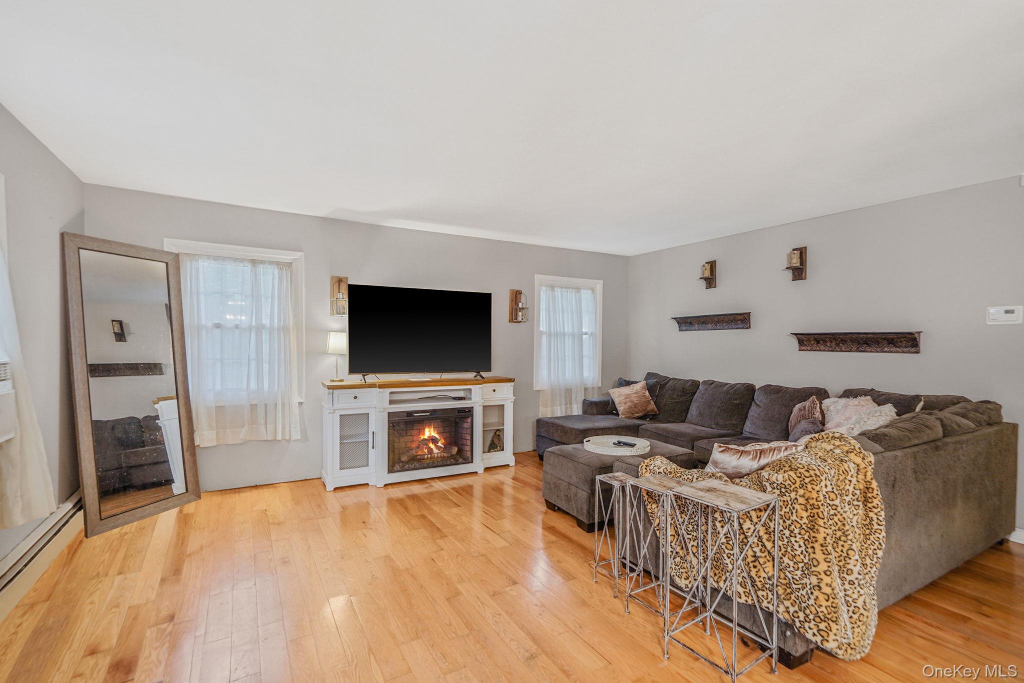 #2 photo, 17 Whitmore Lane, Coram , NY 11727