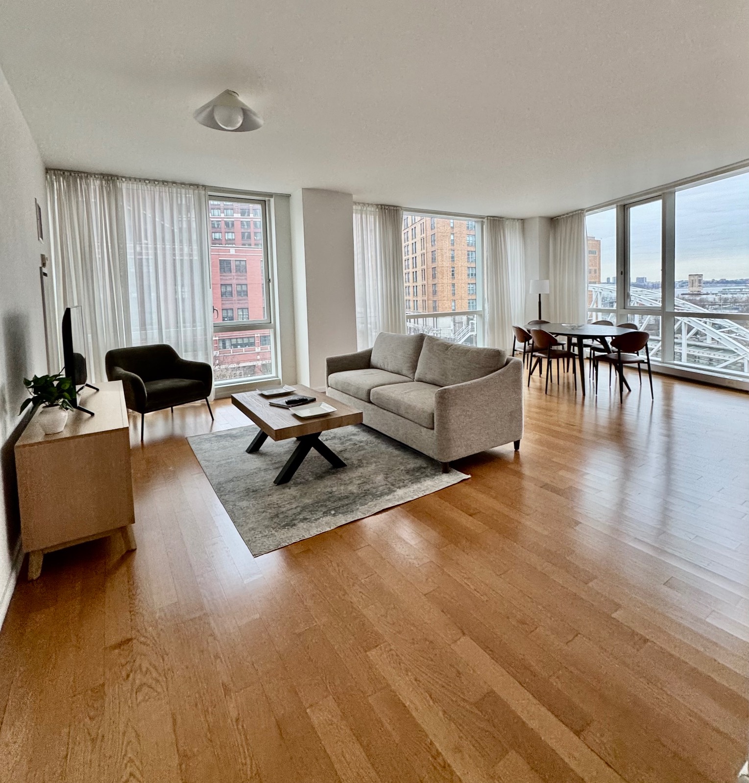 #14 photo, 200 Chambers, #5C, New York , NY 10007