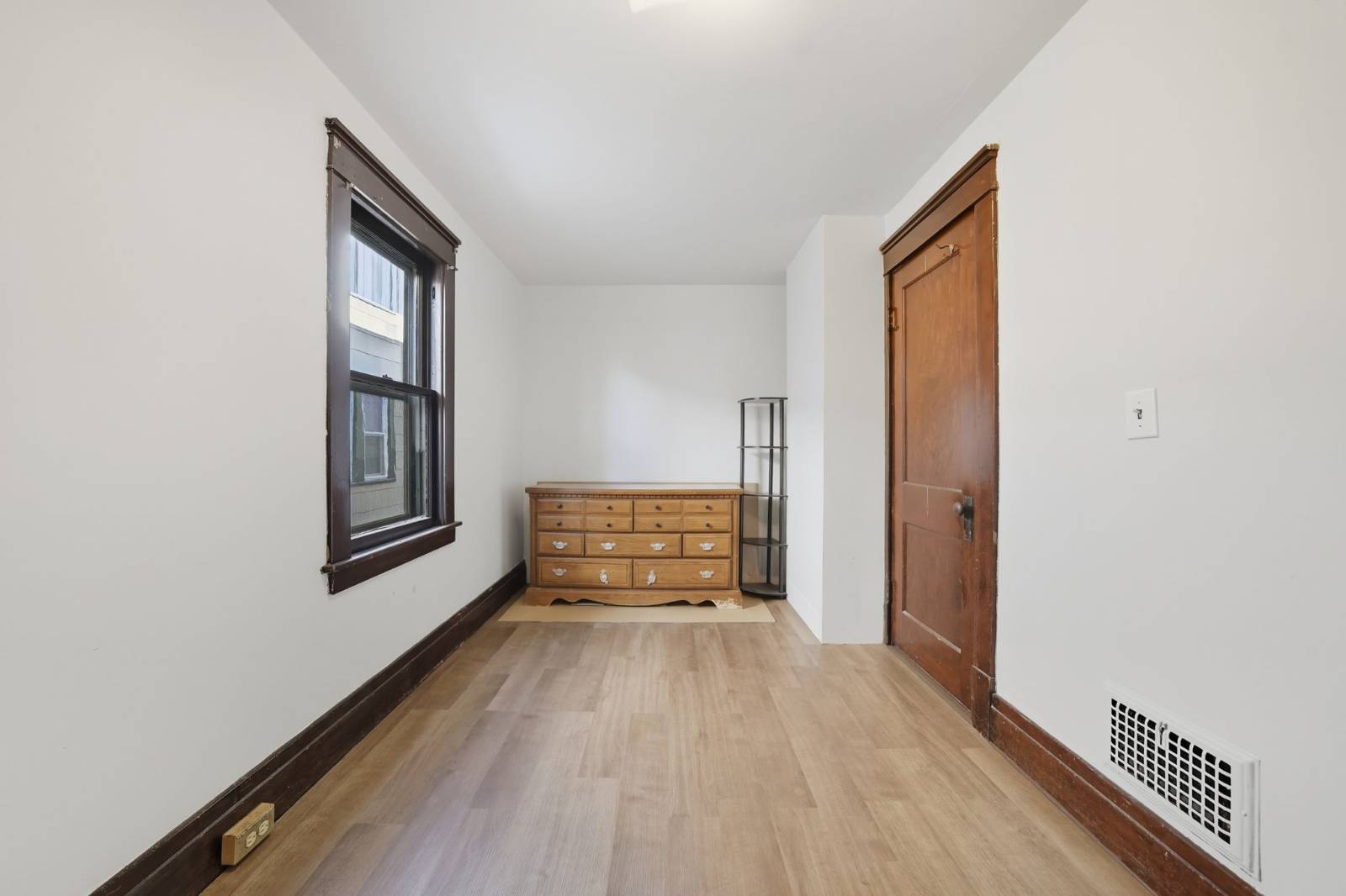 #18 photo, 102 Ullman Street, Buffalo , NY 14207