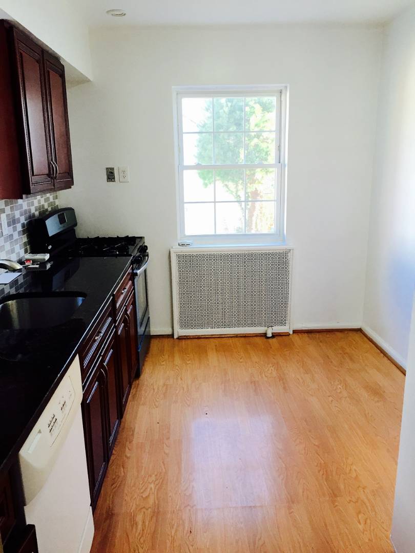 #10 photo, 69-51 181st Street, Fresh Meadows , NY 11366