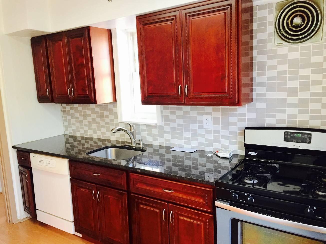 #9 photo, 69-51 181st Street, Fresh Meadows , NY 11366