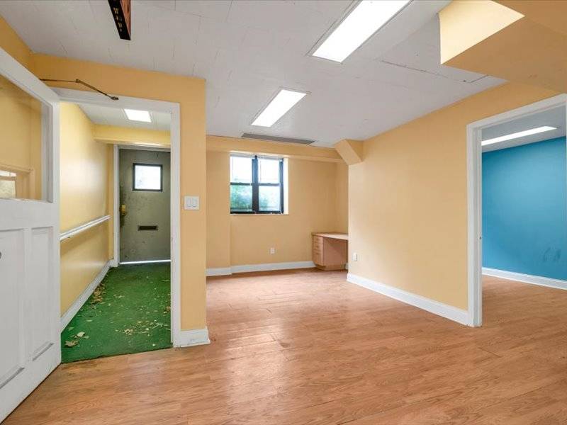 #10 photo, 2 West End Ave, #SU2, Manhattan Beach , NY 11235