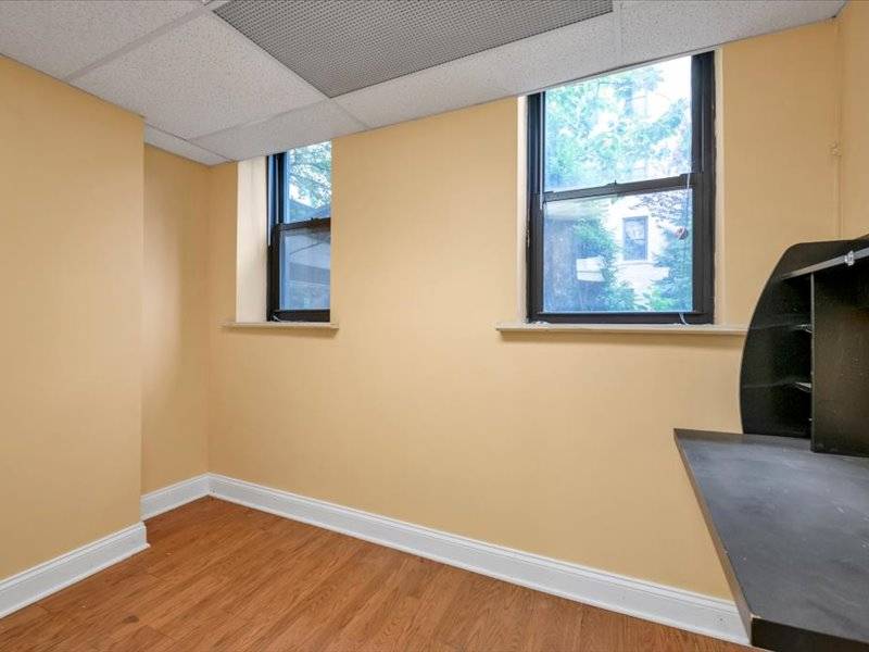 #4 photo, 2 West End Ave, #SU2, Manhattan Beach , NY 11235