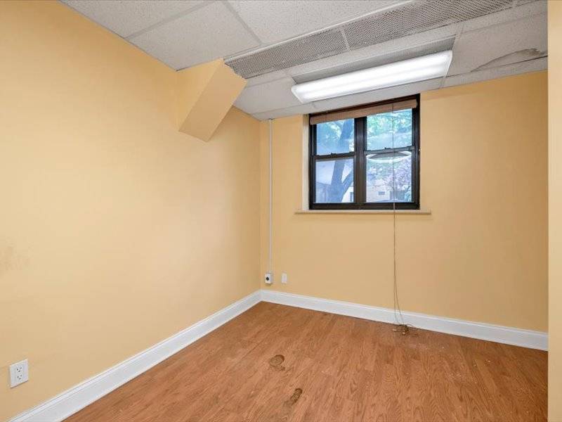 #5 photo, 2 West End Ave, #SU2, Manhattan Beach , NY 11235