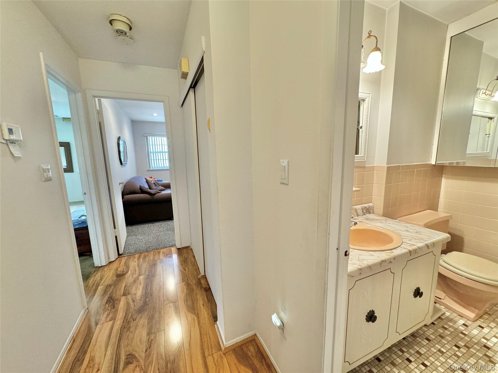 #14 photo, 45 W Aspen Drive, Woodbury , NY 11797