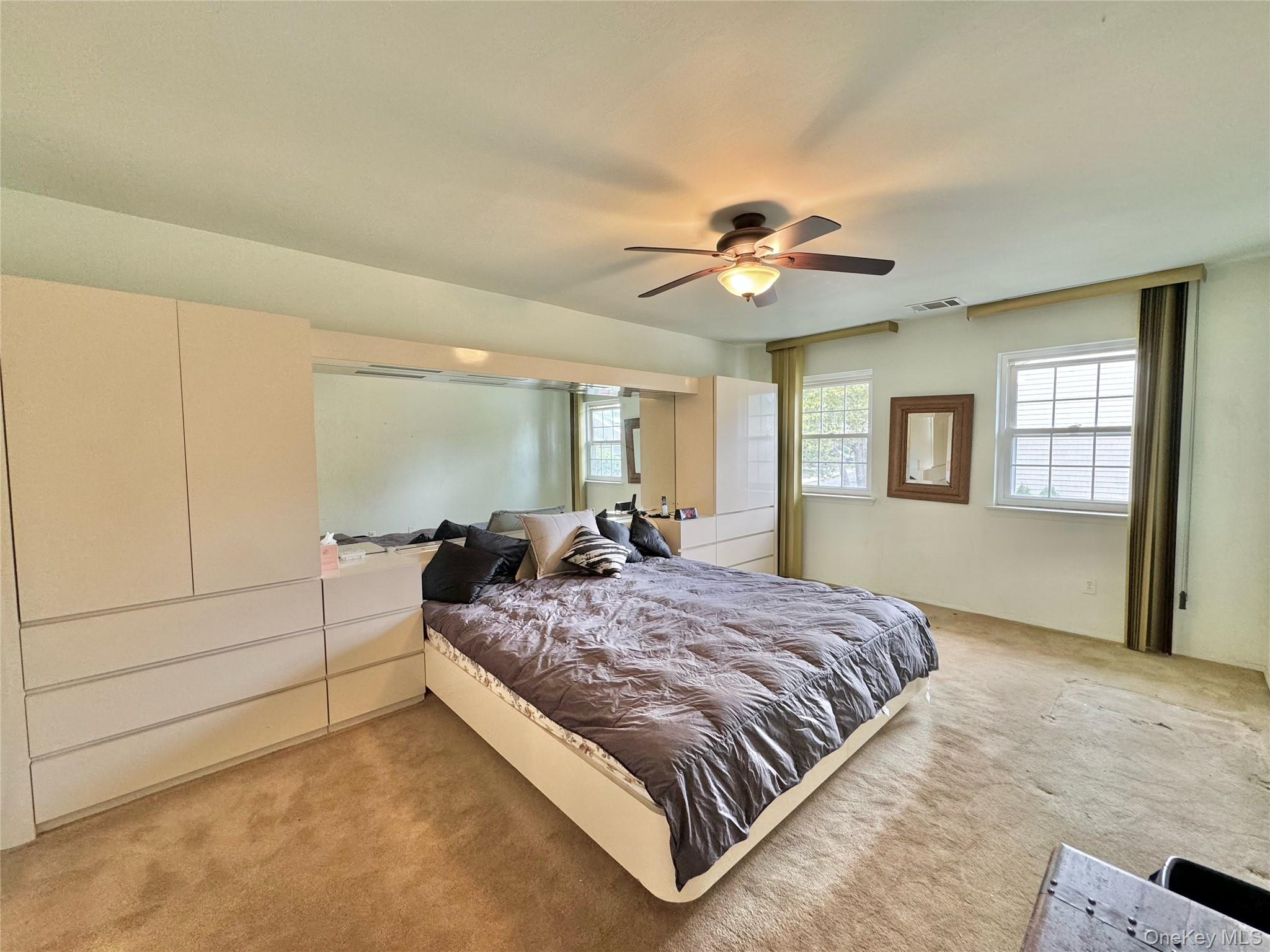 #16 photo, 45 W Aspen Drive, Woodbury , NY 11797