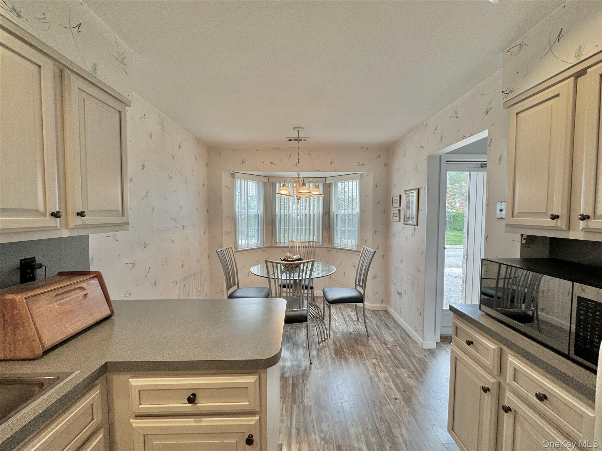 #5 photo, 45 W Aspen Drive, Woodbury , NY 11797