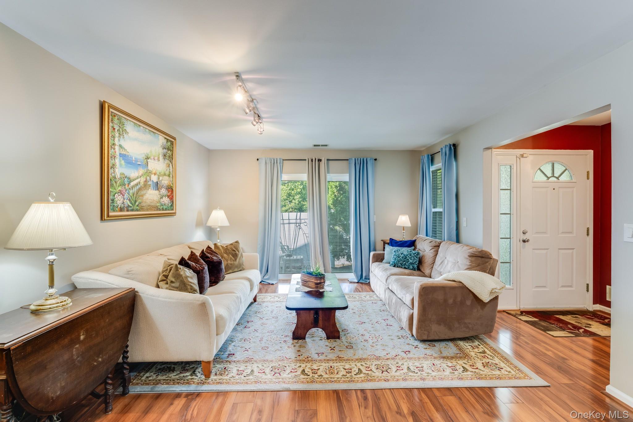 #11 photo, 71 Biltmore Circle, 东长岛 亨廷顿站 Huntington Station , NY 11746