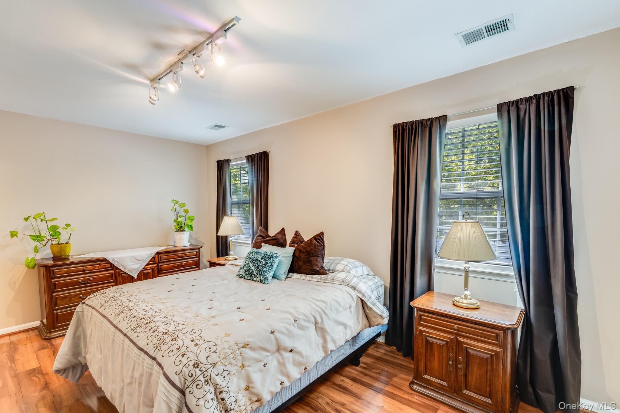 #15 photo, 71 Biltmore Circle, 东长岛 亨廷顿站 Huntington Station , NY 11746