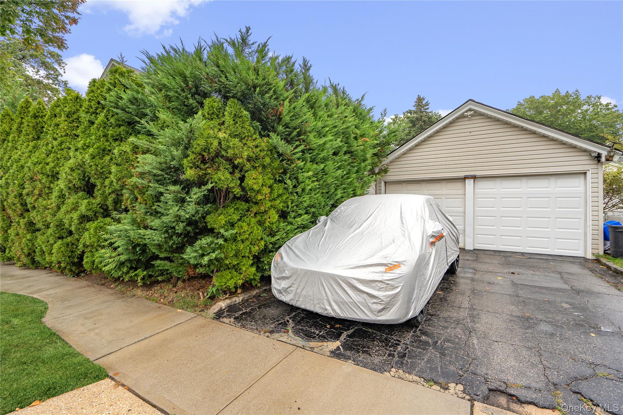 #20 photo, 224 Bryant Avenue, Floral Park , NY 11001