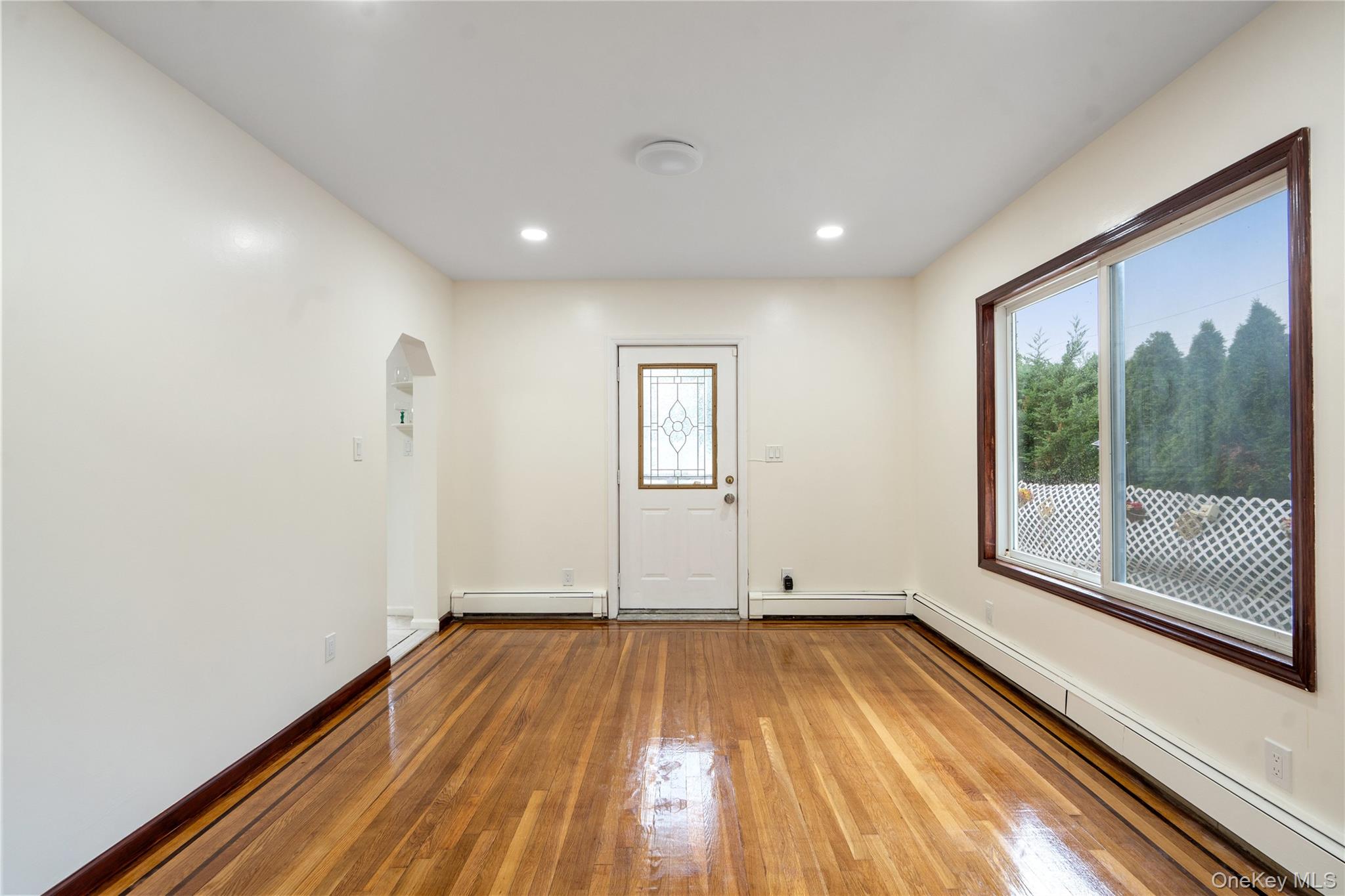 #8 photo, 224 Bryant Avenue, Floral Park , NY 11001