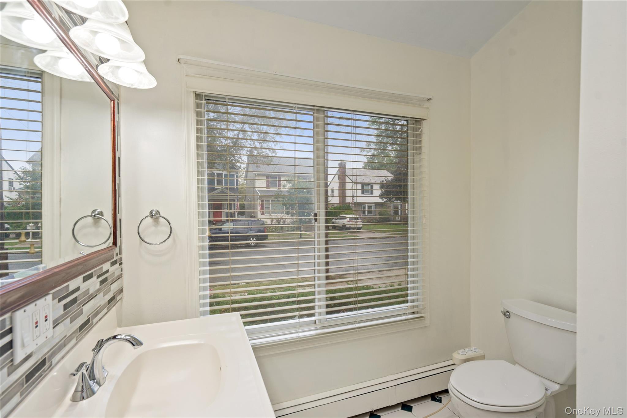 #9 photo, 224 Bryant Avenue, Floral Park , NY 11001