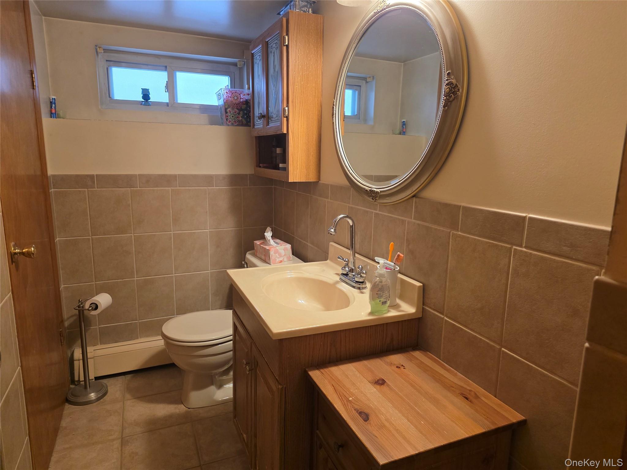 #8 photo, 7949 77th Road, Glendale , NY 11385