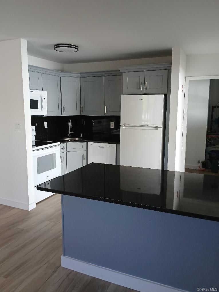 #13 photo, 4 Mercury Avenue, East Patchogue , NY 11772