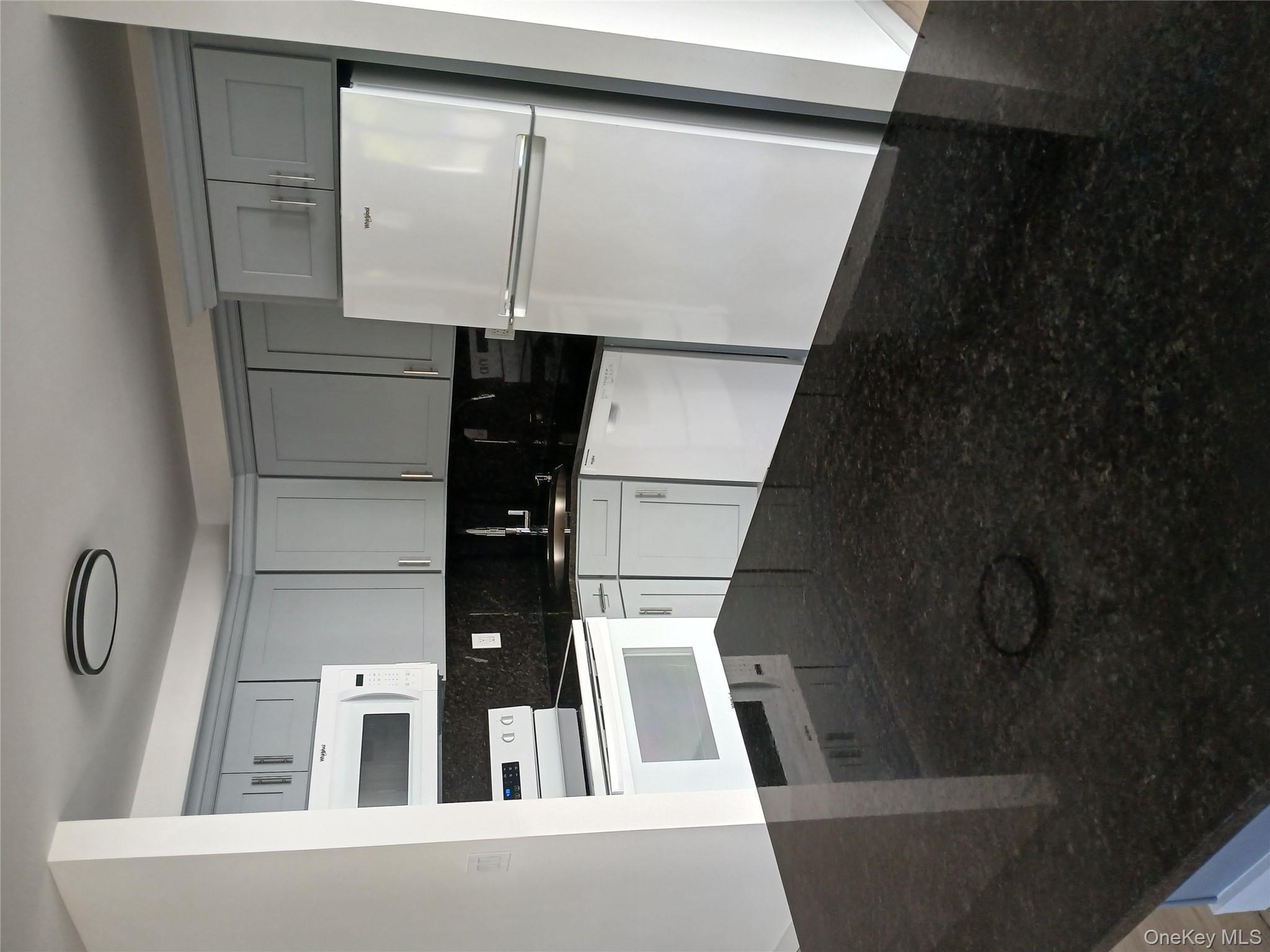 #4 photo, 4 Mercury Avenue, East Patchogue , NY 11772