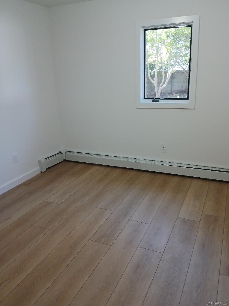 #8 photo, 4 Mercury Avenue, East Patchogue , NY 11772