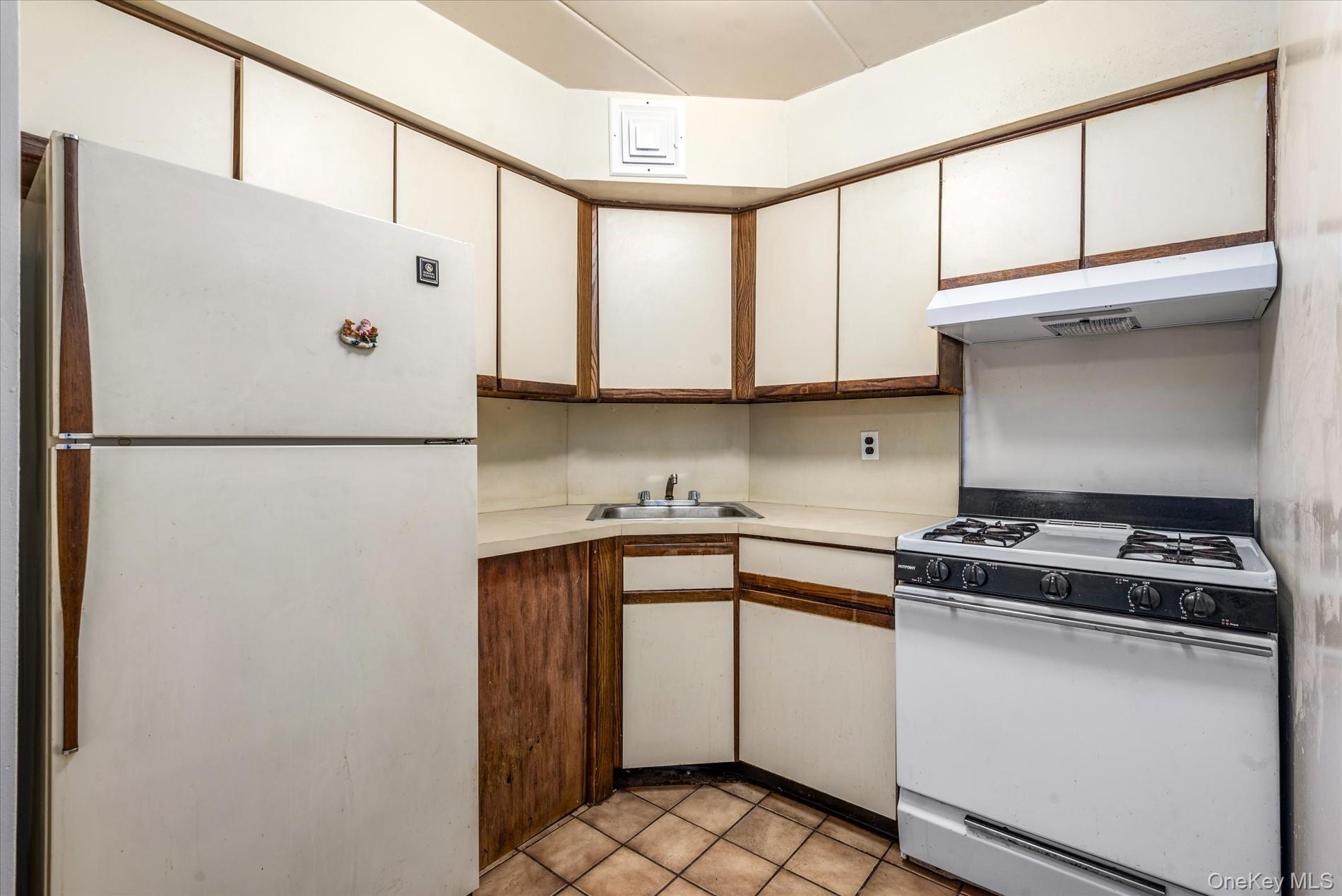 #9 photo, 139-35 35th Avenue, クイーンズ区 Flushing , NY 11354