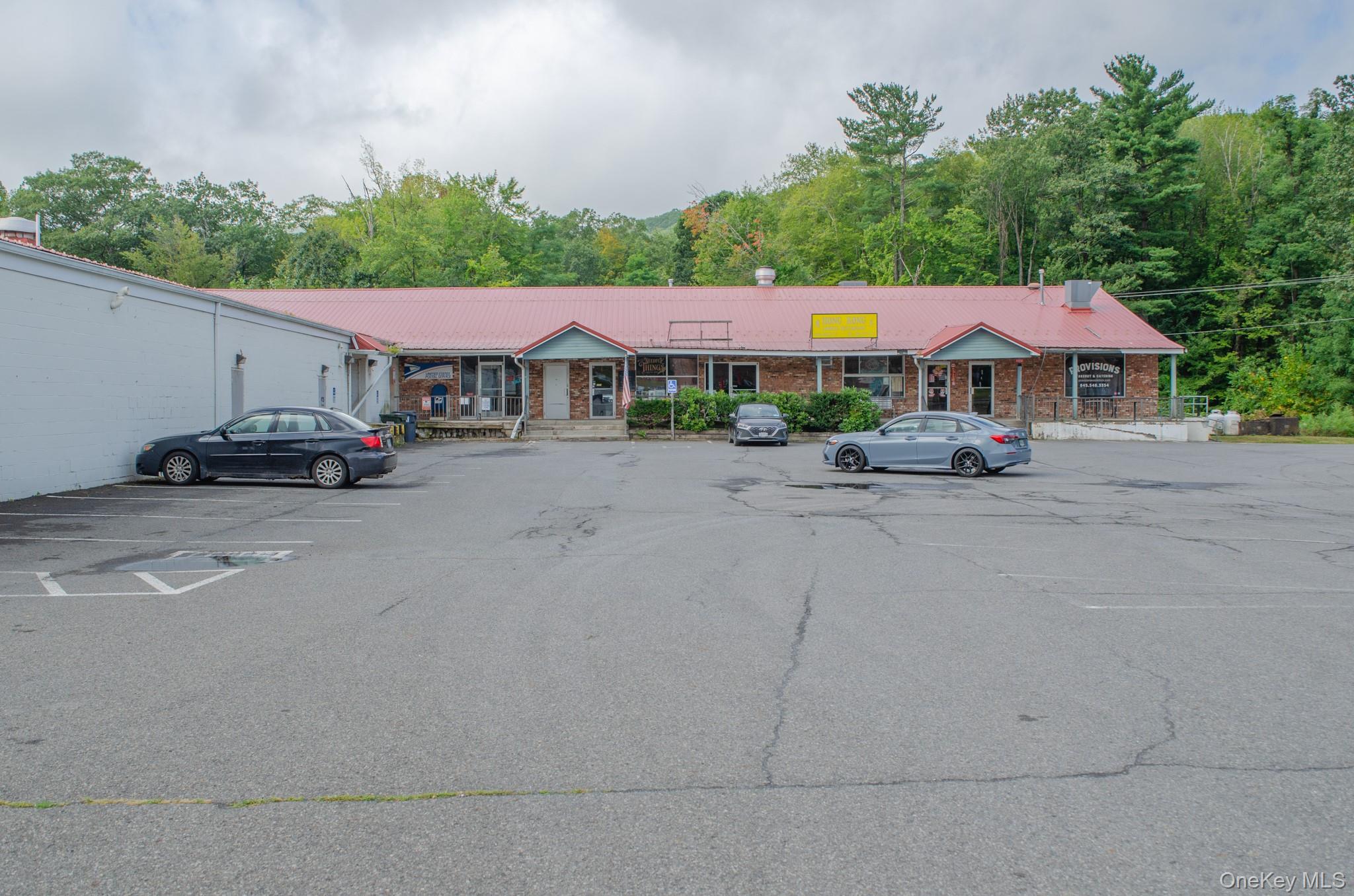 #19 photo, 4115-4125 Rt-28, Boiceville , NY 12412