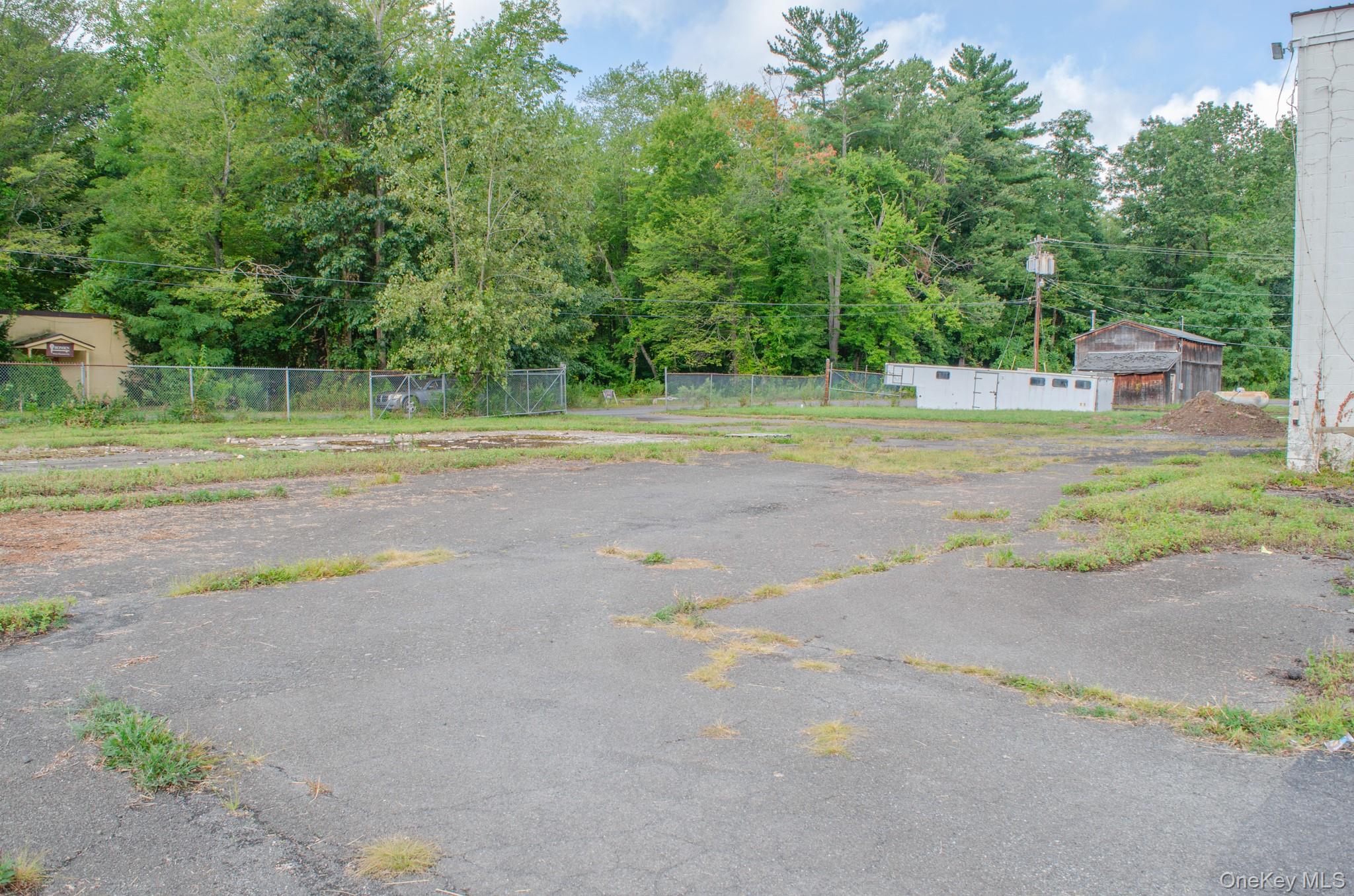 #20 photo, 4115-4125 Rt-28, Boiceville , NY 12412