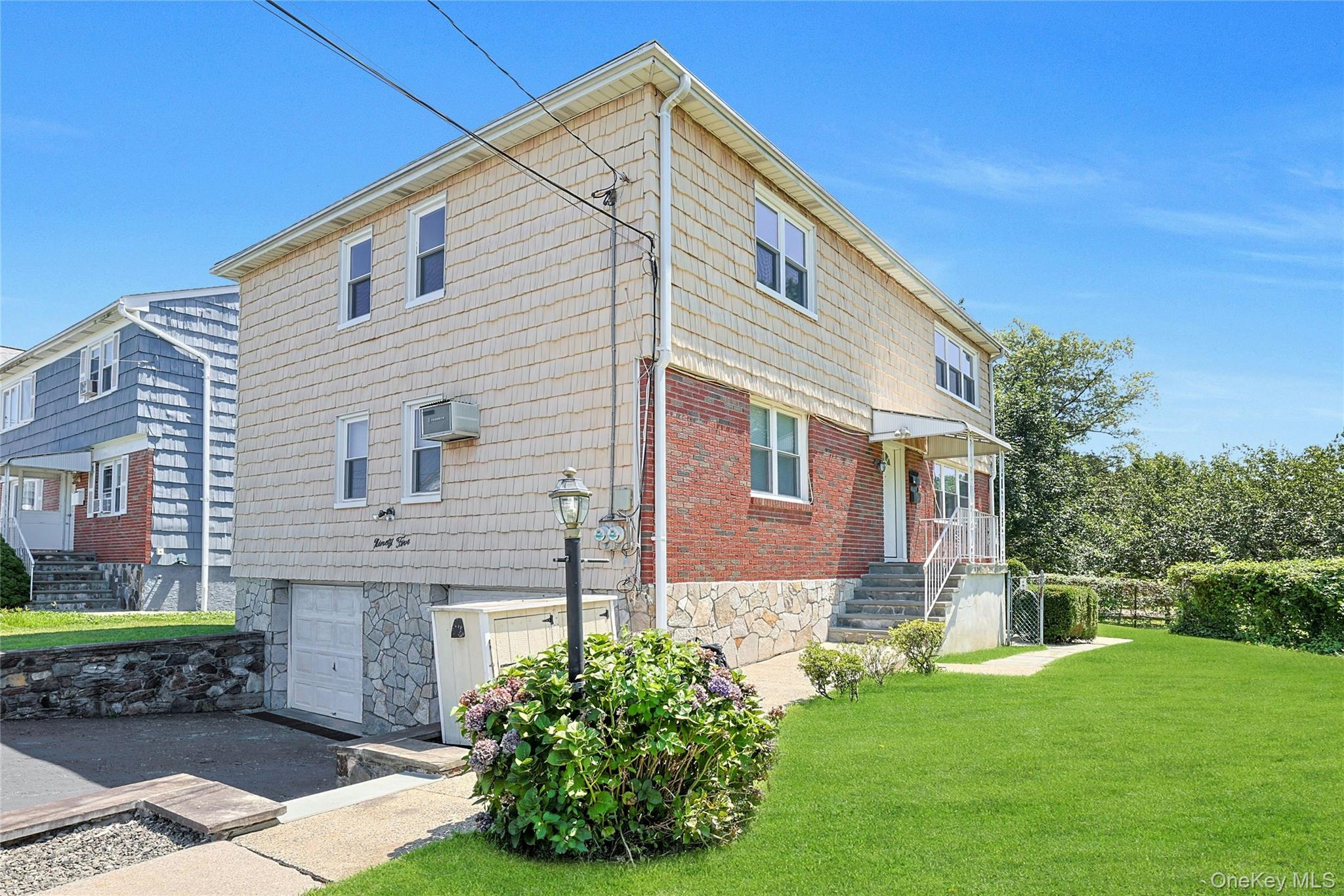 #2 photo, 95 Holland, Harrison , NY 10528