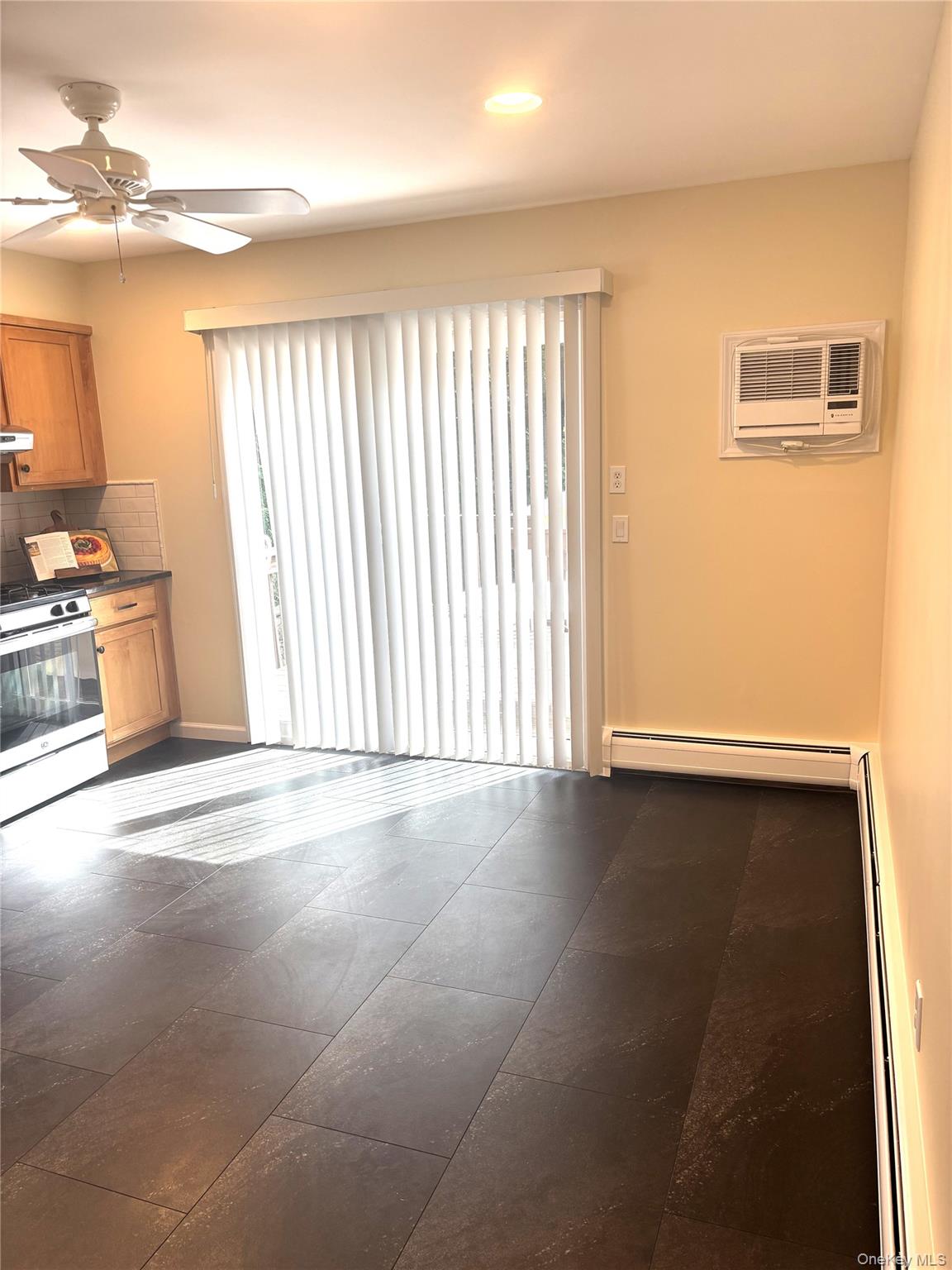 #6 photo, 95 Holland, Harrison , NY 10528