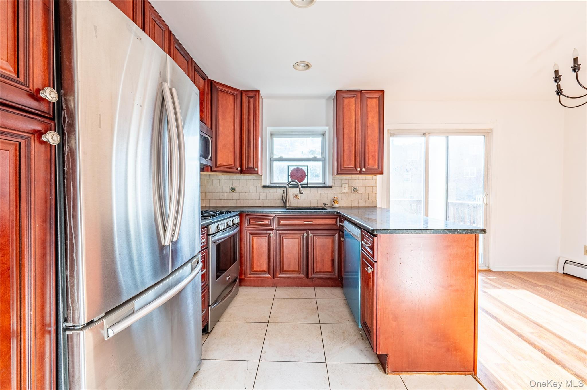 #3 photo, 1027 Throggmorton Avenue, Bronx , NY 10465