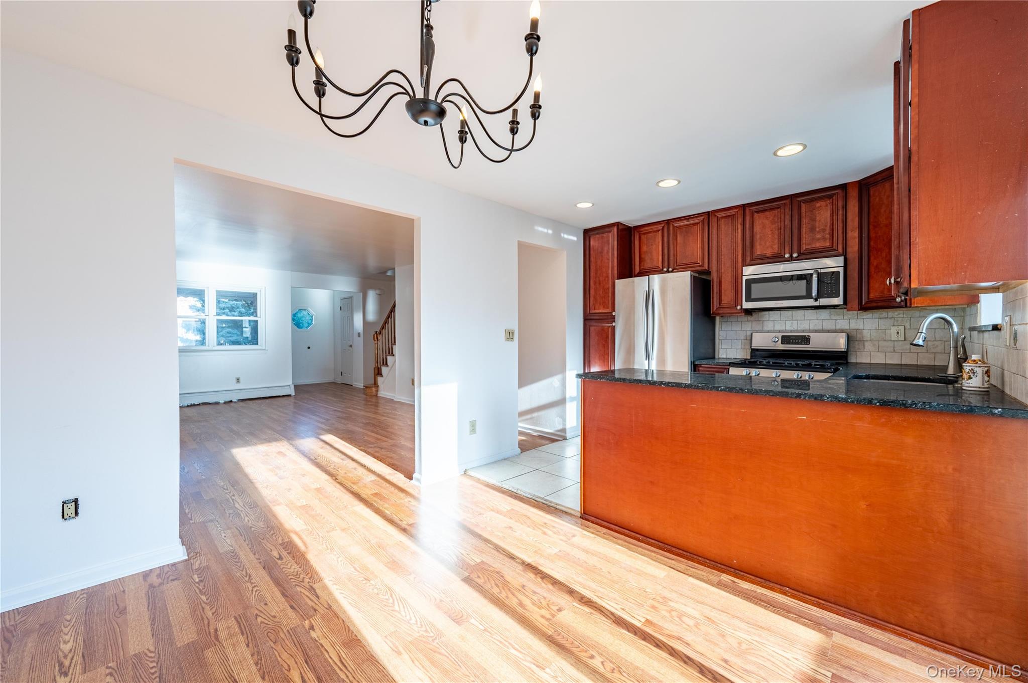 #5 photo, 1027 Throggmorton Avenue, Bronx , NY 10465